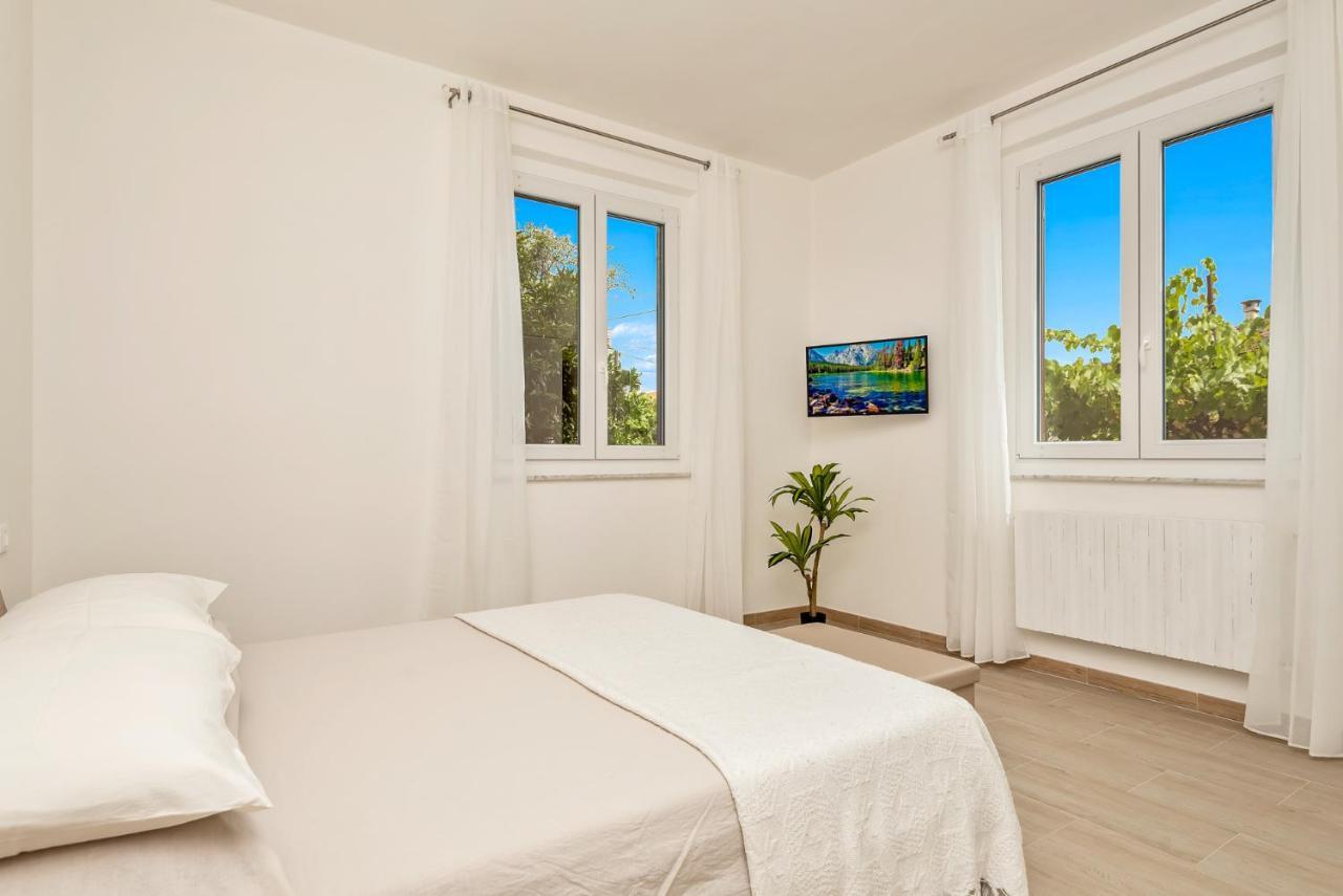 La Spezia - New Home With Netflix & Free Parking Exterior photo