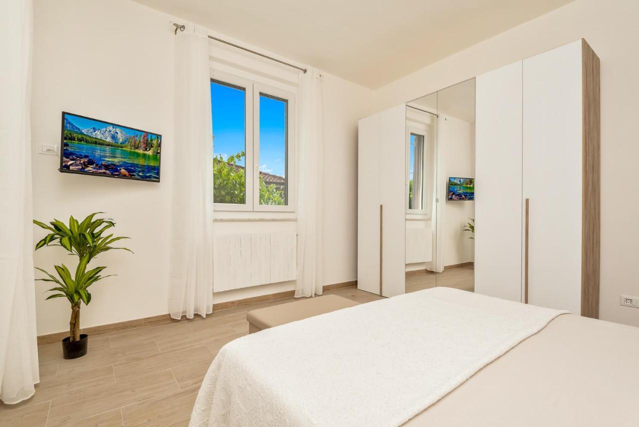 La Spezia - New Home With Netflix & Free Parking Exterior photo